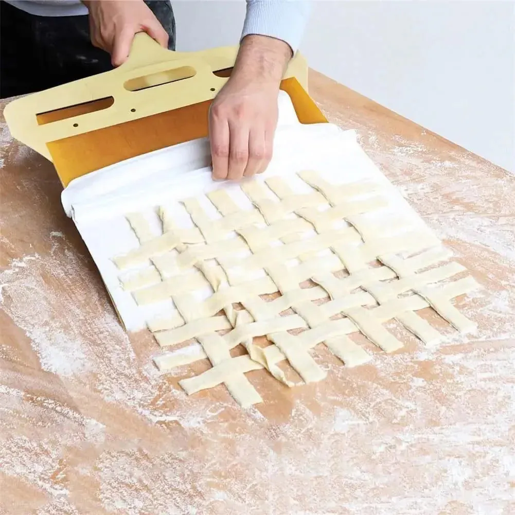 Non-Stick Pizza Shovel - Sliding Kitchen Gadget for Smooth Cutting & Transfer