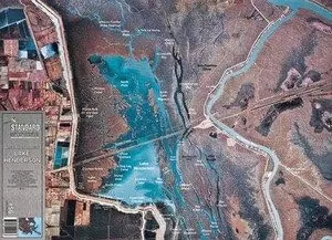 SM056 Standard Laminated Map44; Lake Henderson