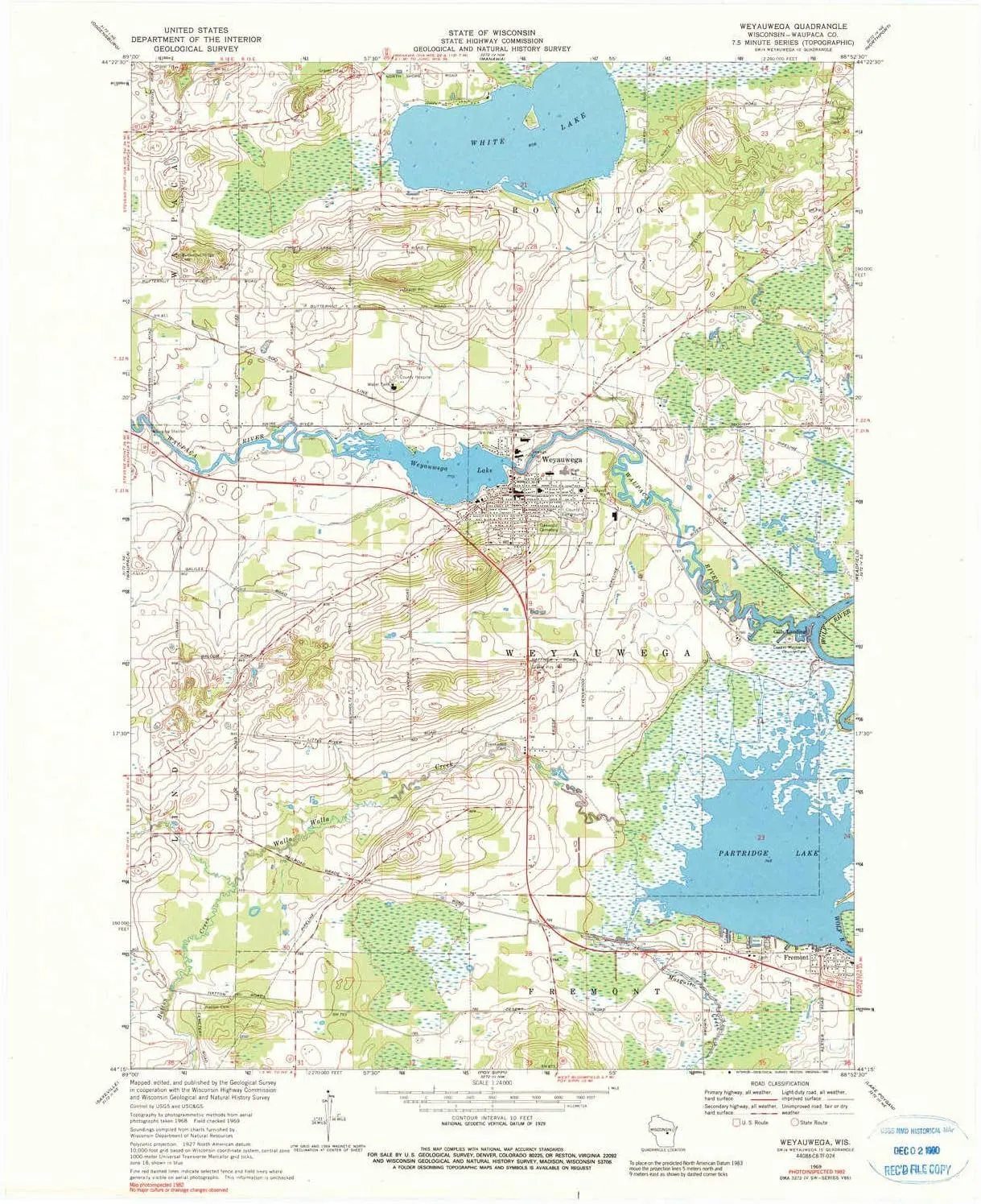 Weyauwega WI topo map, 1:24000 Scale, 7.5 X 7.5 Minute, Historical, 1969, Updated 1990, 27.33 x 22.58 in